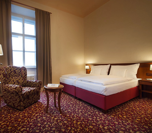 EA Zámecký hotel Hrubá Skála — gallery image 1